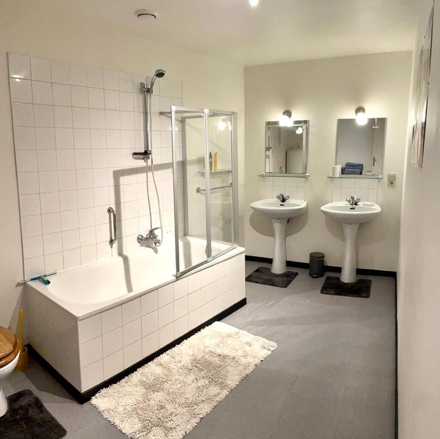 Spacieux Appartement Mons Exterior foto